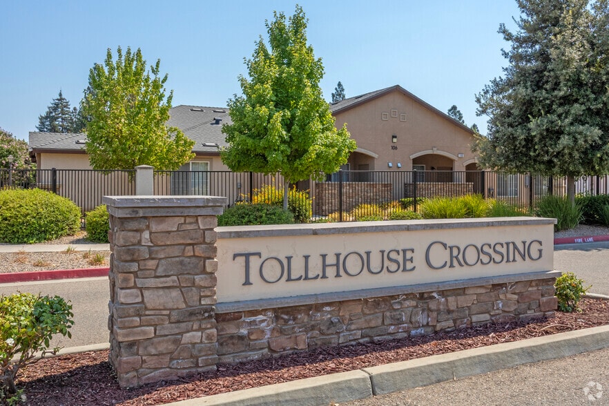 Primary Photo - Tollhouse Crossing