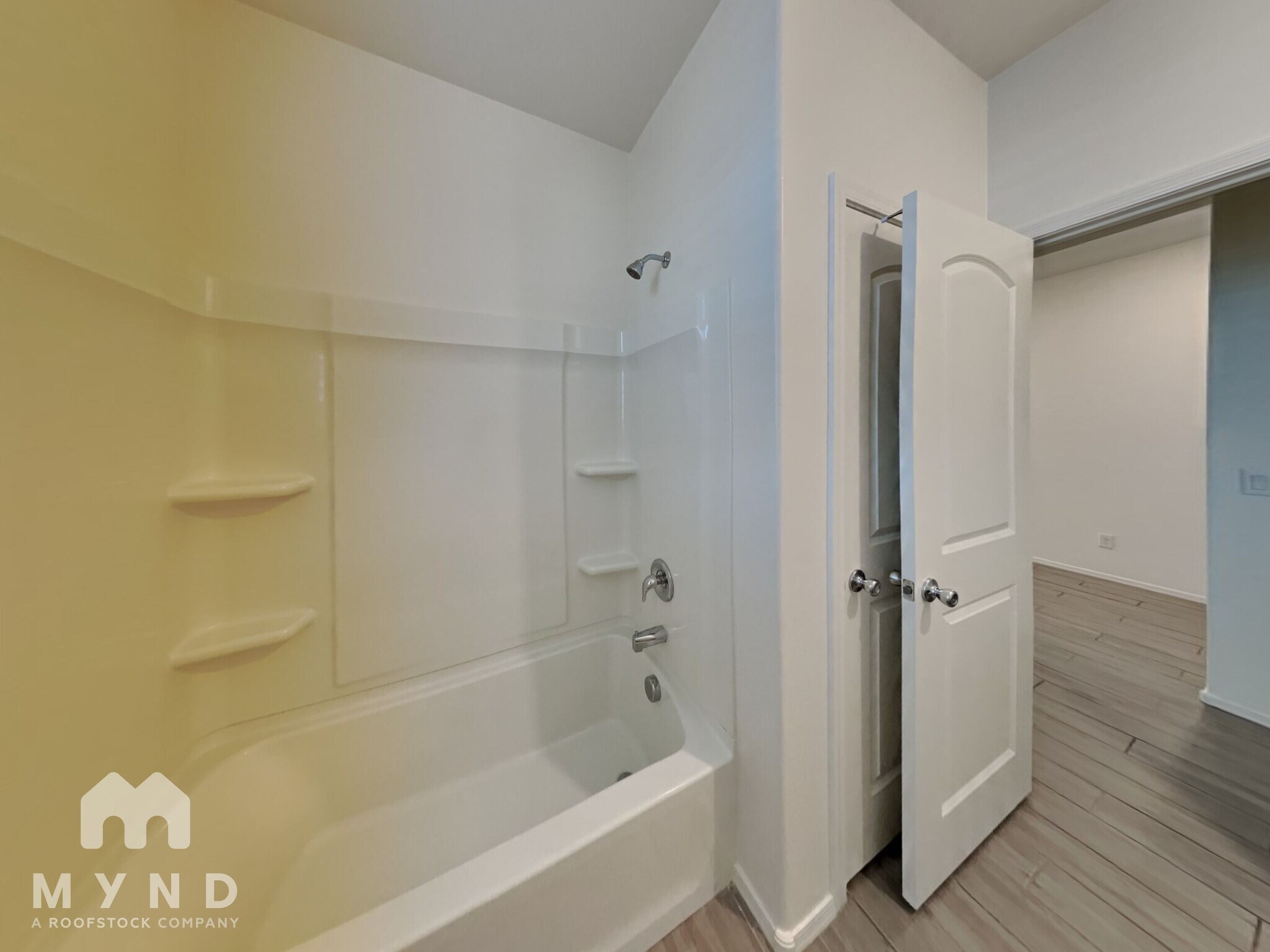 Building Photo - 7325 S 33rd Ln