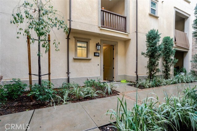 Building Photo - 863 Iris Way