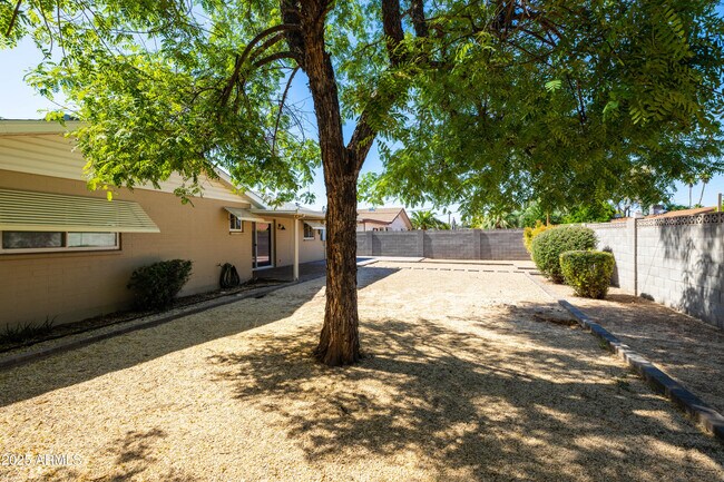 Building Photo - 3809 N 85th Pl