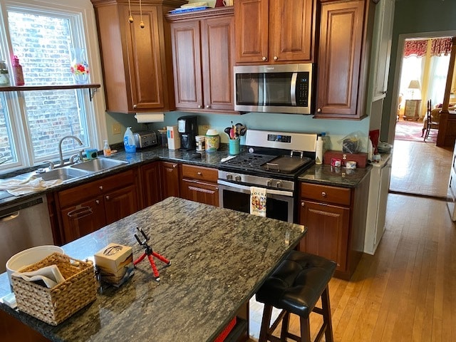 Primary Photo - 1334 W Winona St