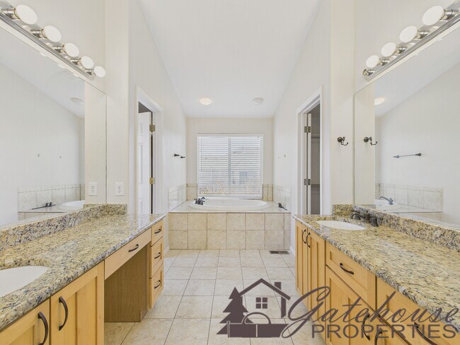 Building Photo - 7765 Lebrun Ct