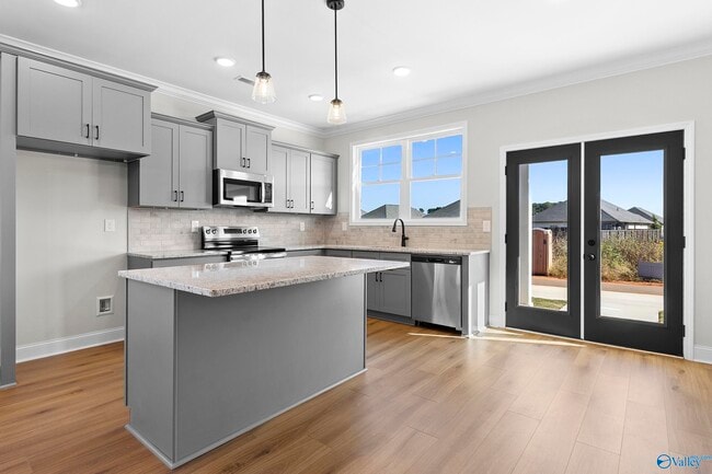 Building Photo - 241 Susan Lynn Dr