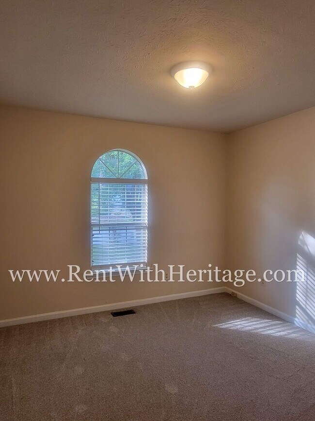 Building Photo - WOW!!!! GREAT HOME WITH PARTIAL FINISHED B...