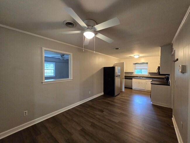 Building Photo - 106 Parish St