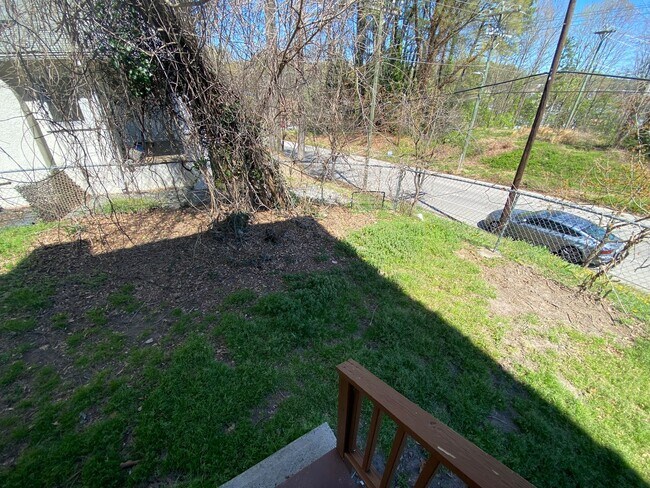 Building Photo - Huge Trinity Park Duplex with Office, Shared Fenced Yard and Adorable Porch!