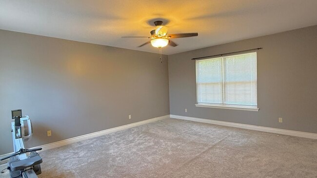 Building Photo - 2213 Silver Leaf Ct