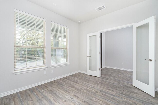 Building Photo - 1613 Winding Stream Trail