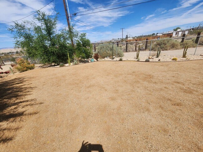 Building Photo - ****Move In Special**** $300 off 1st Month...