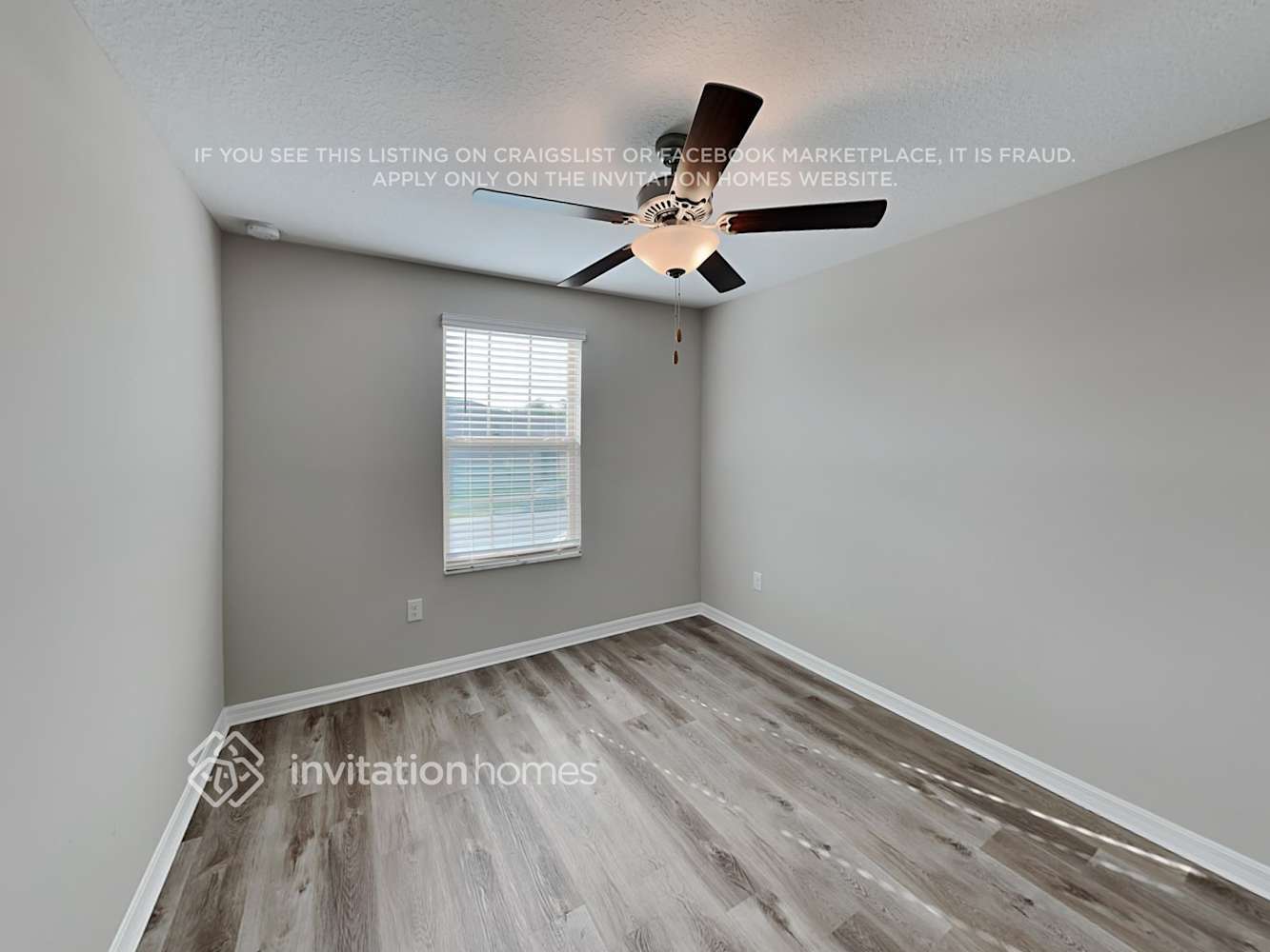 Building Photo - 11942 Miracle Mile Dr