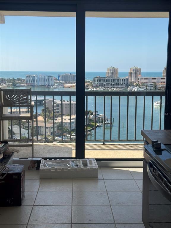 Building Photo - 400 Island Way