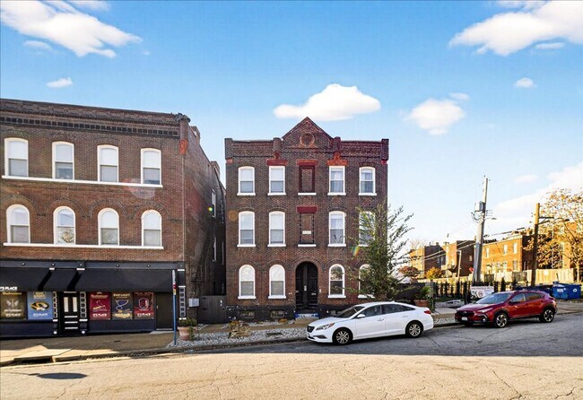 Building Photo - Soulard First Fleur