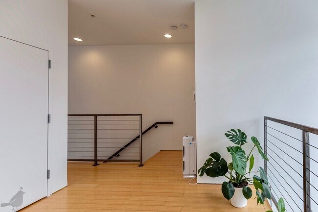 Building Photo - Amazing Two-Level Loft in the Heart of the...
