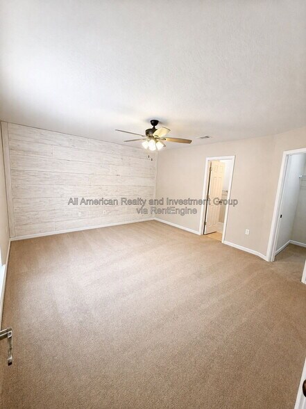 Building Photo - 2271 Lewis St