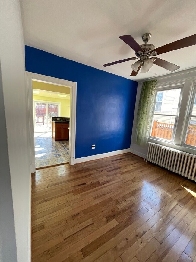 Building Photo - Charming 4BR, 2.5BA Bungalow in the Heart of Mount Rainier!