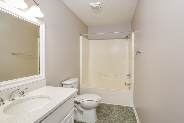 Building Photo - 3760 Cherokee Overlook Dr