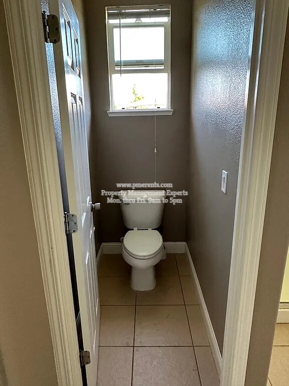 Building Photo - 10942 Sea Hawk Ct