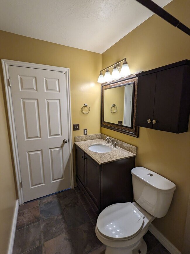 Building Photo - $1,800 Rent Credit! Spacious 5-Bed Clearfield Home with Garage & Fenced Yard