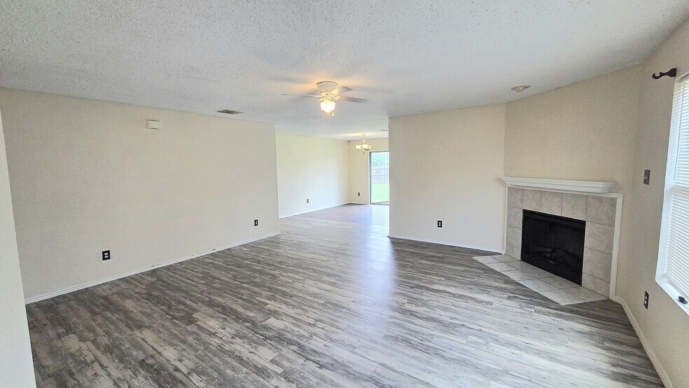 Building Photo - 8103 Zephyr Ct
