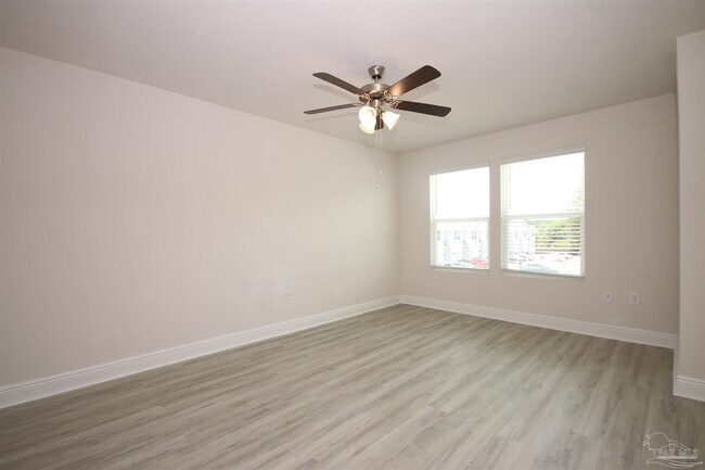 Building Photo - 8686 Meadow Flower Ln