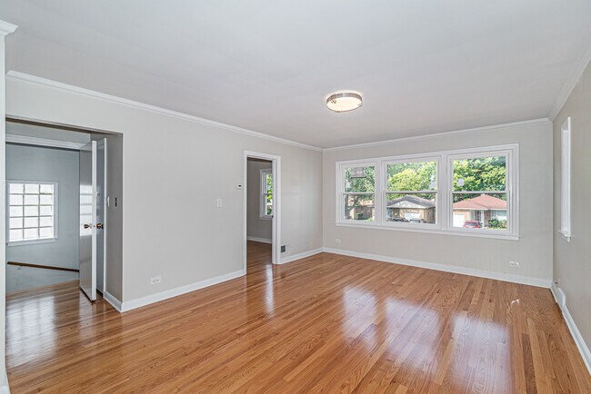 Building Photo - 4207 Main St