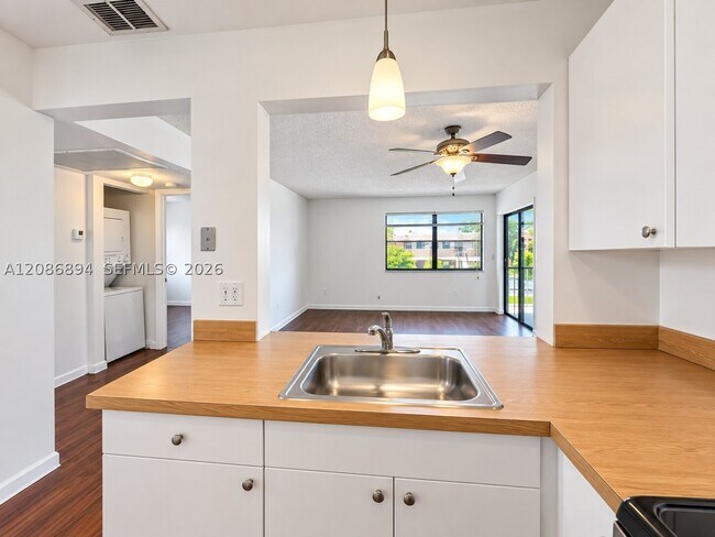 Building Photo - 14917 SW 104th St