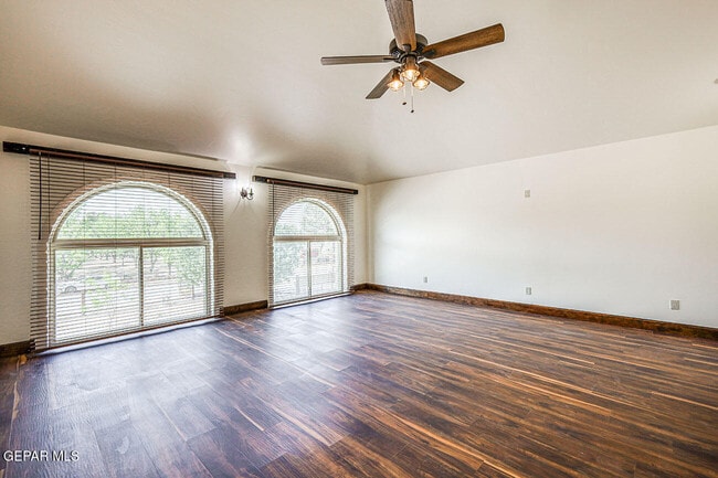 Building Photo - 137 Lanell Dr