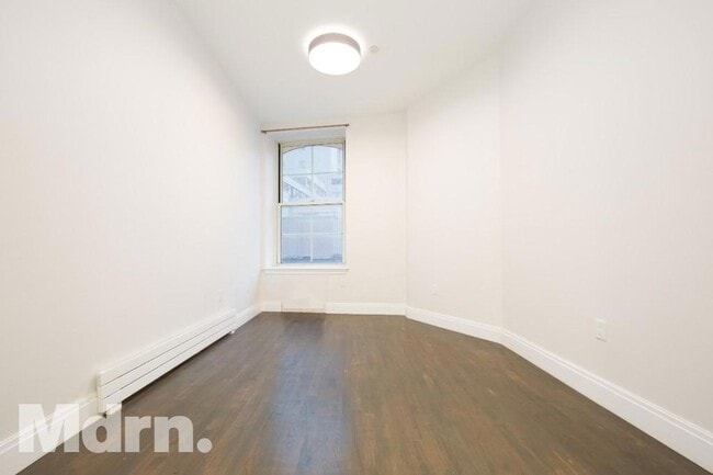 Building Photo - 45 Beekman St