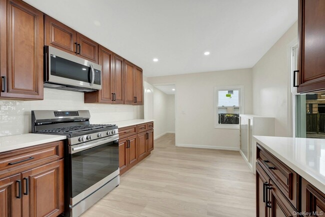 Building Photo - 25 S Washington St