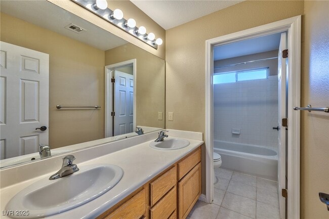 Building Photo - 809 Royal Birch Ln