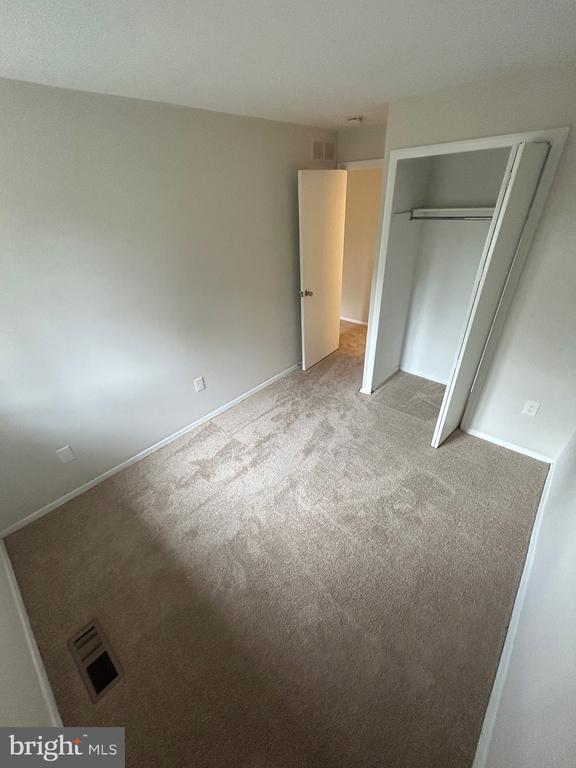 Building Photo - 7051 Knighthood Ln