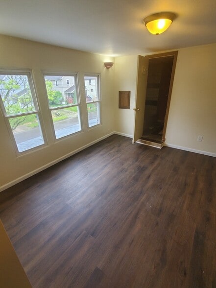 Primary Photo - 1180 Atwood Ave