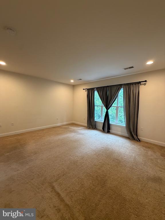 Building Photo - 997 Powder Horn Dr