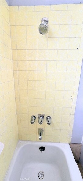 Building Photo - 1342 E 77th Pl