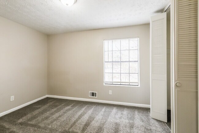 Building Photo - 8964 Raven Dr