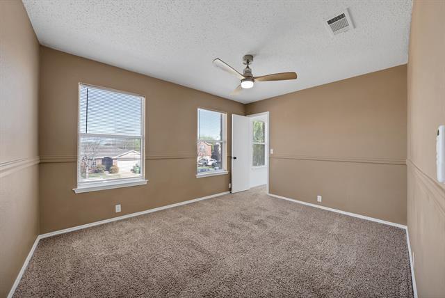 Building Photo - 115 Walnut Dr