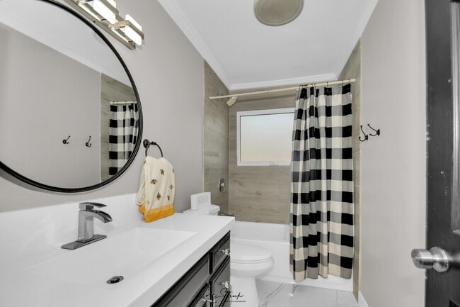 Building Photo - 217 Sherman Ave