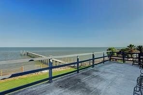 Building Photo - 135 1st St