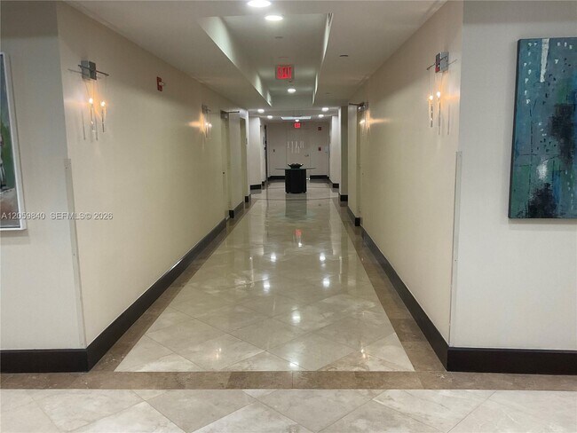 Building Photo - 7600 Collins Ave