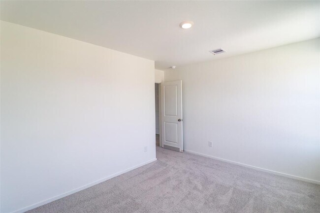 Building Photo - 31371 Black Cherry St