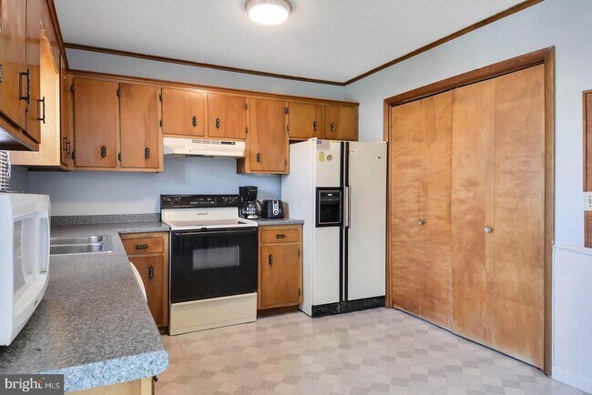 Primary Photo - 19948 Church St