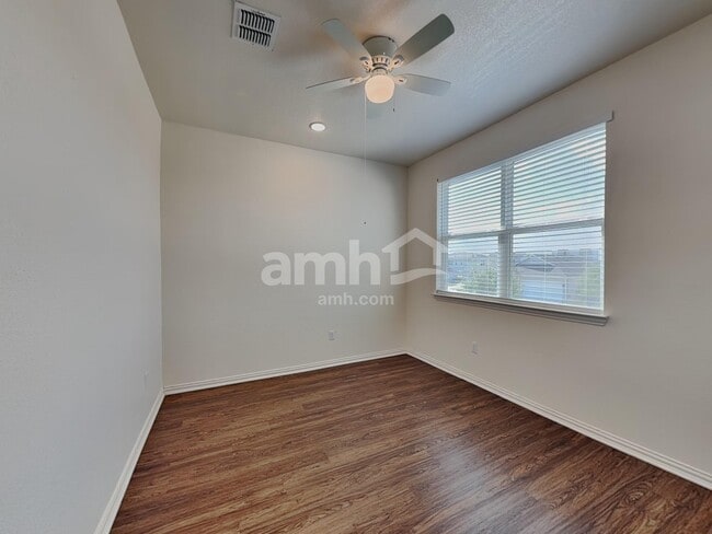 Building Photo - 2716 Geronimo Creek