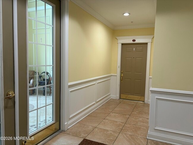 Building Photo - 610 Sophee Ln