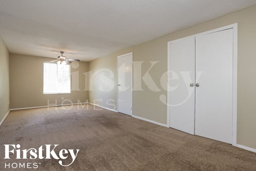 Building Photo - 4321 Castle Heights Dr