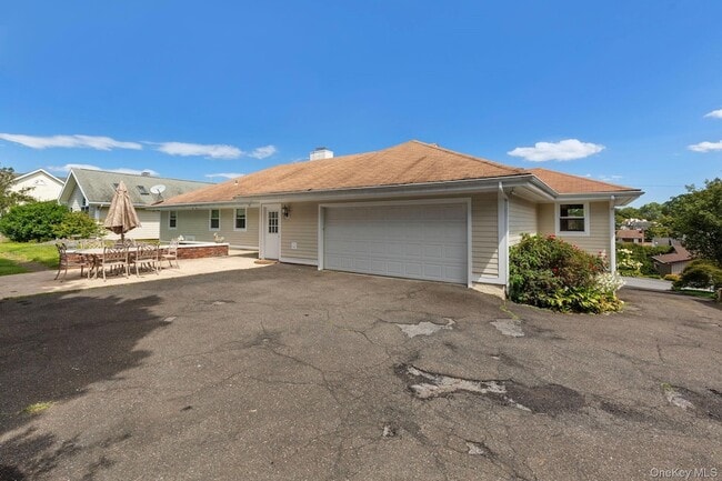 Building Photo - 46 Sylvan Rd