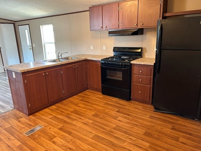 Building Photo - Mobile Home