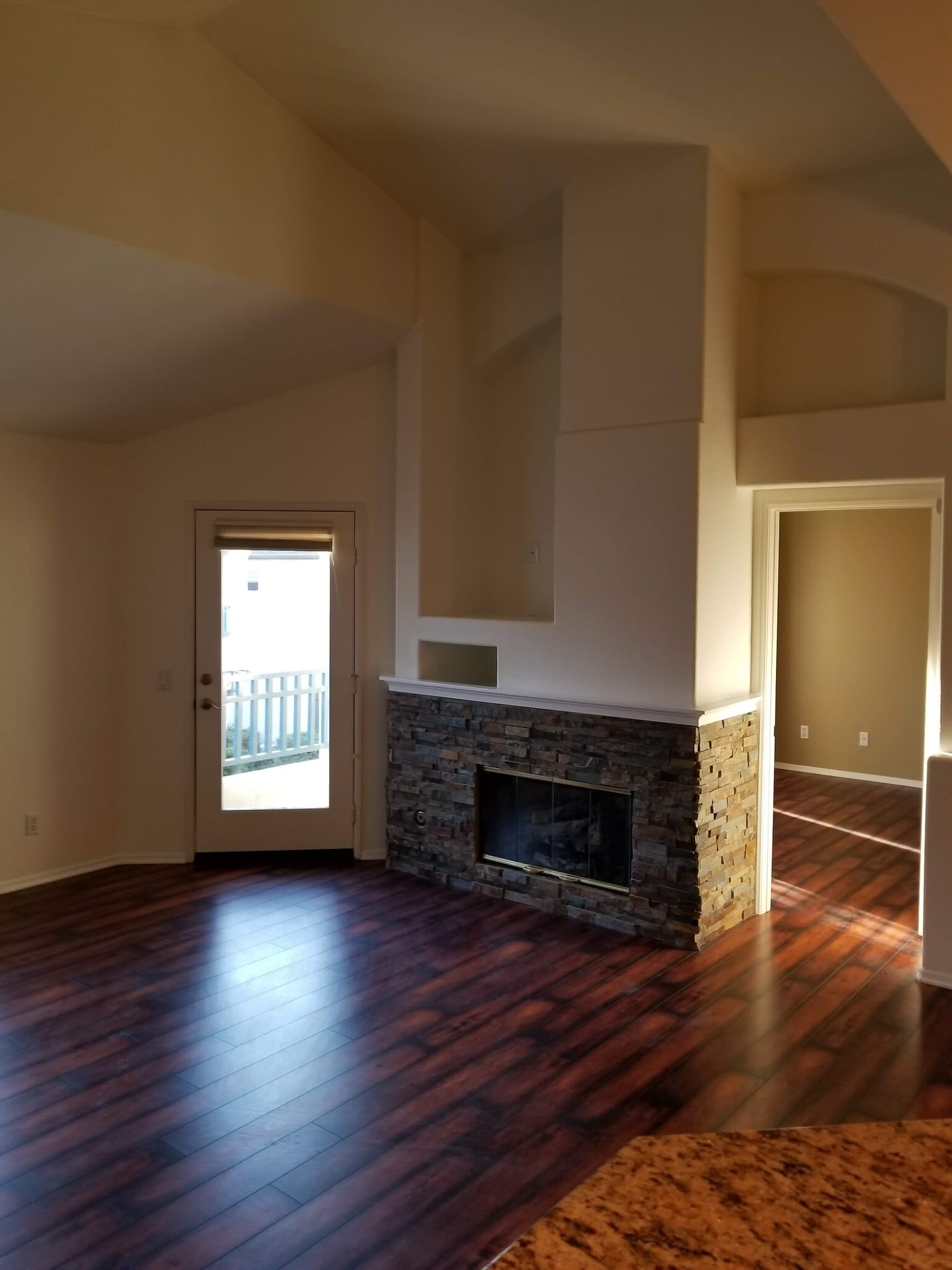 Beautiful Cathedral vaulted ceilings throughout - 16939 Robins Nest Way