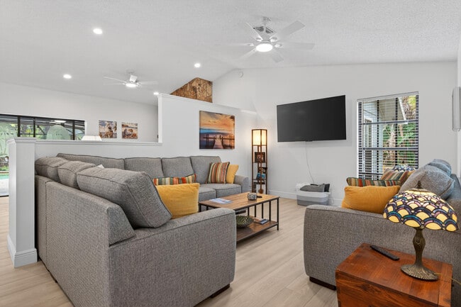 Building Photo - 8166 155th Pl N