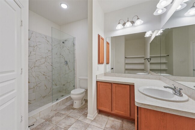 Building Photo - 5006 Fairwater Ct