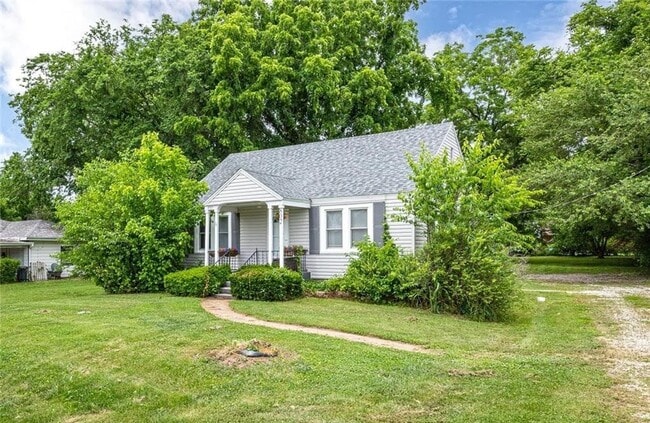 Primary Photo - Home with a fence